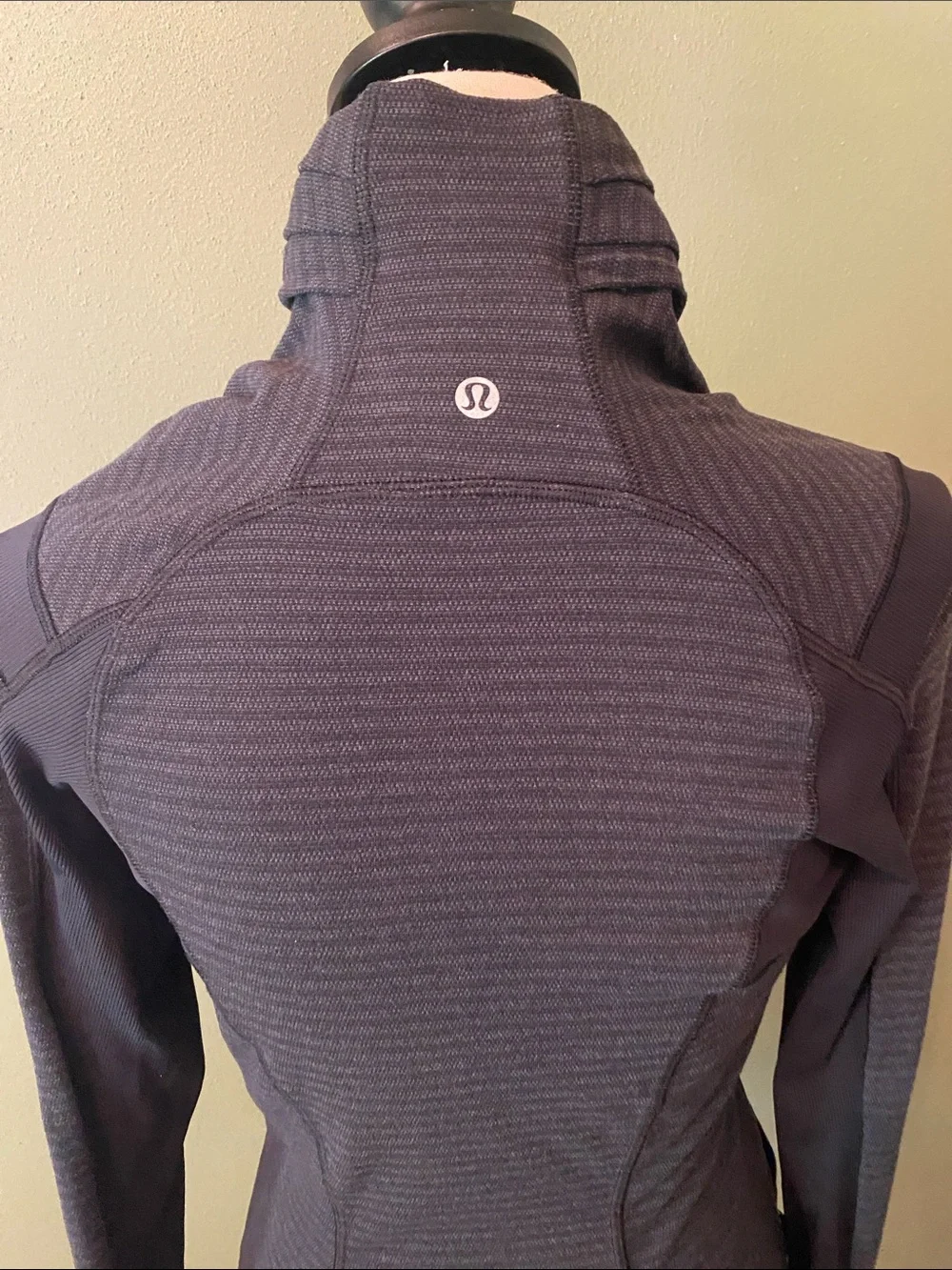 Beautiful Lululemon jacket